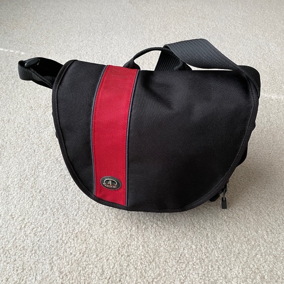 Tamrac 3444 Rally 4 Camera Bag Black with Red Trim